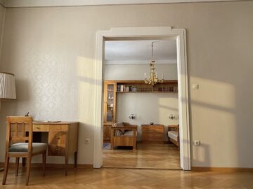 Ein echtes Altbaujuwel in bester Innenstadtlage auf über 200 m², 6020 Innsbruck, Wohnung